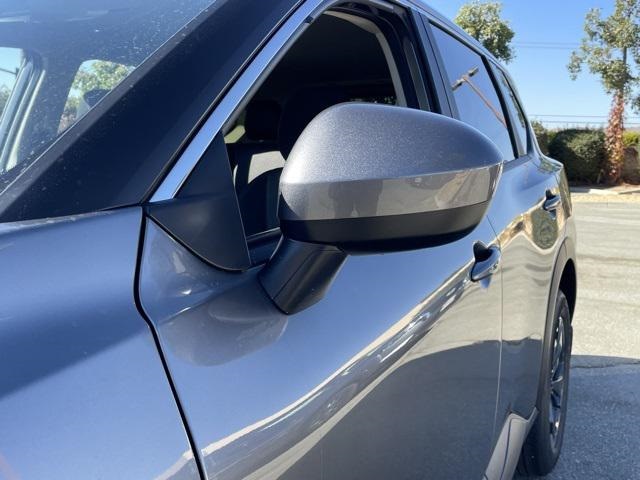 2025 Nissan Rogue SV photo 10
