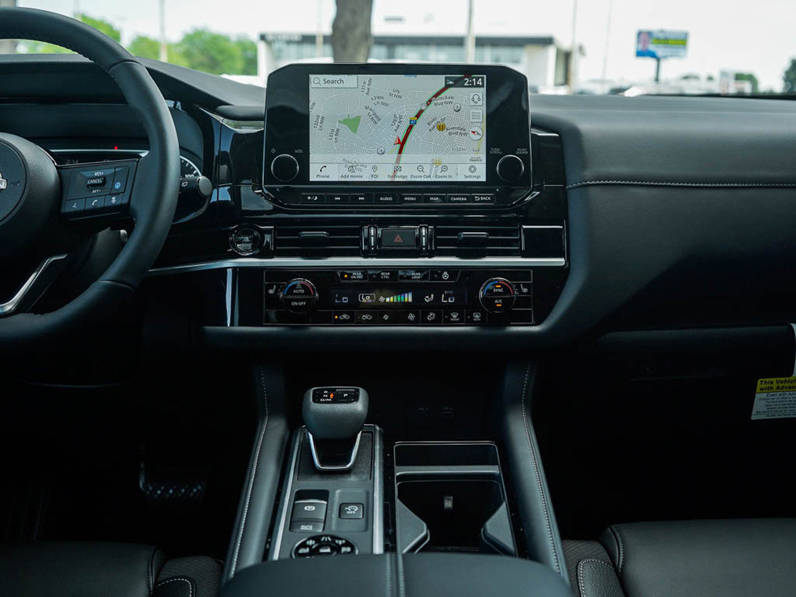 2025 Nissan Pathfinder SL photo 17