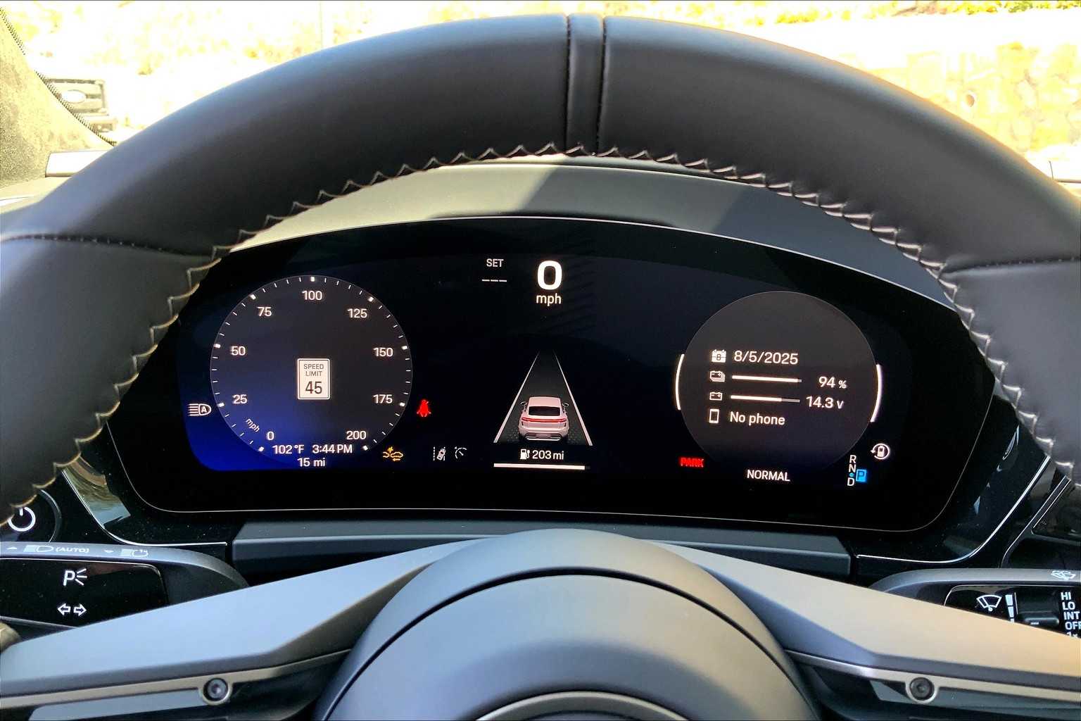 2025 Porsche Macan Electric Turbo photo 23