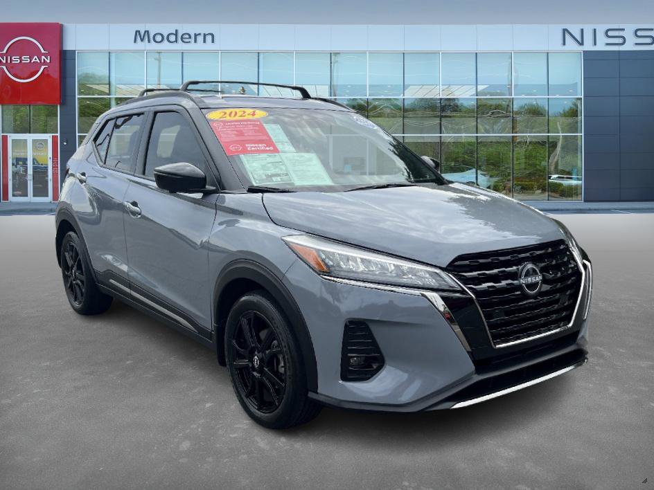 2024 Nissan Kicks SR photo 3