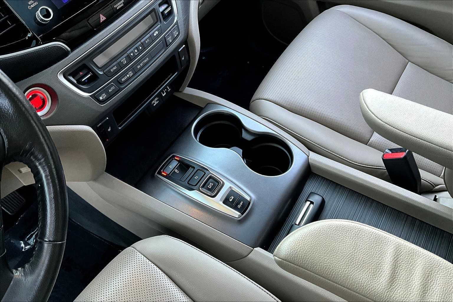 2022 Honda Ridgeline RTL photo 14