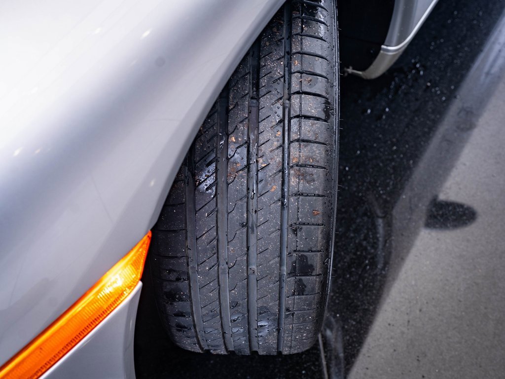 2004 Porsche 911 4S photo 29