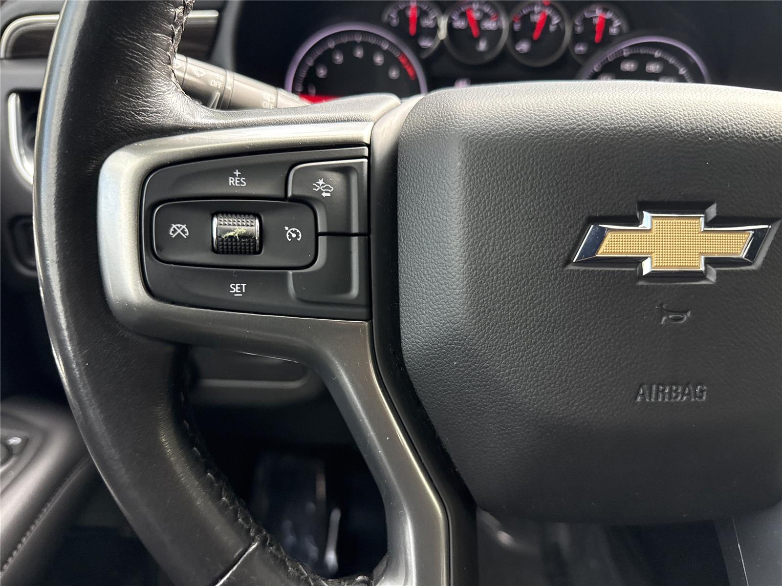2021 Chevrolet Suburban 1500 LT photo 13