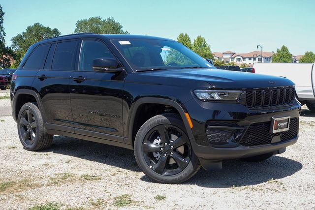 2025 Jeep Grand Cherokee Altitude X photo 2