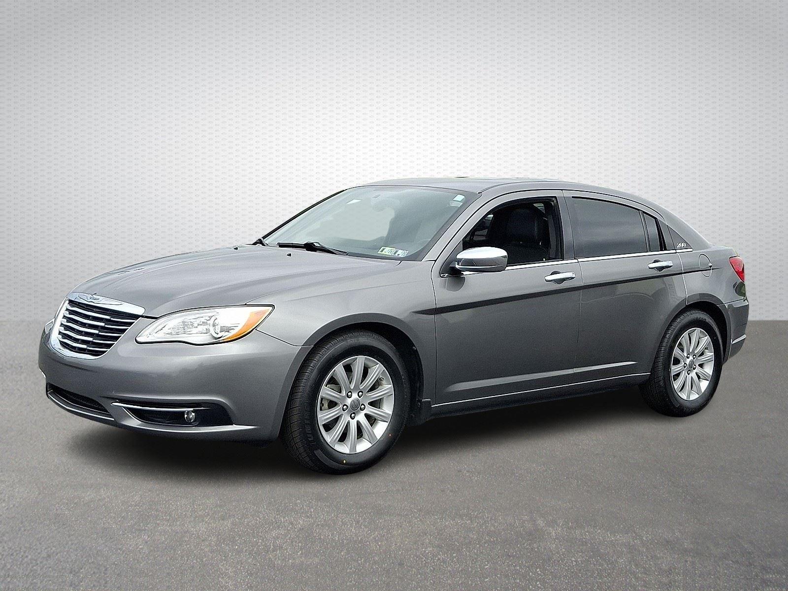 2013 Chrysler 200 Limited photo 3