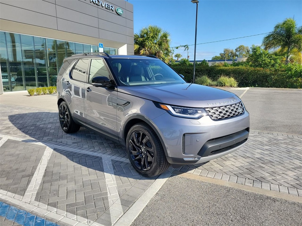 2025 Land Rover Discovery S photo 6