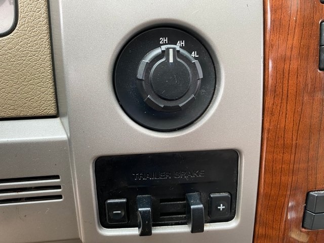 2010 Ford F-150 Lariat photo 11