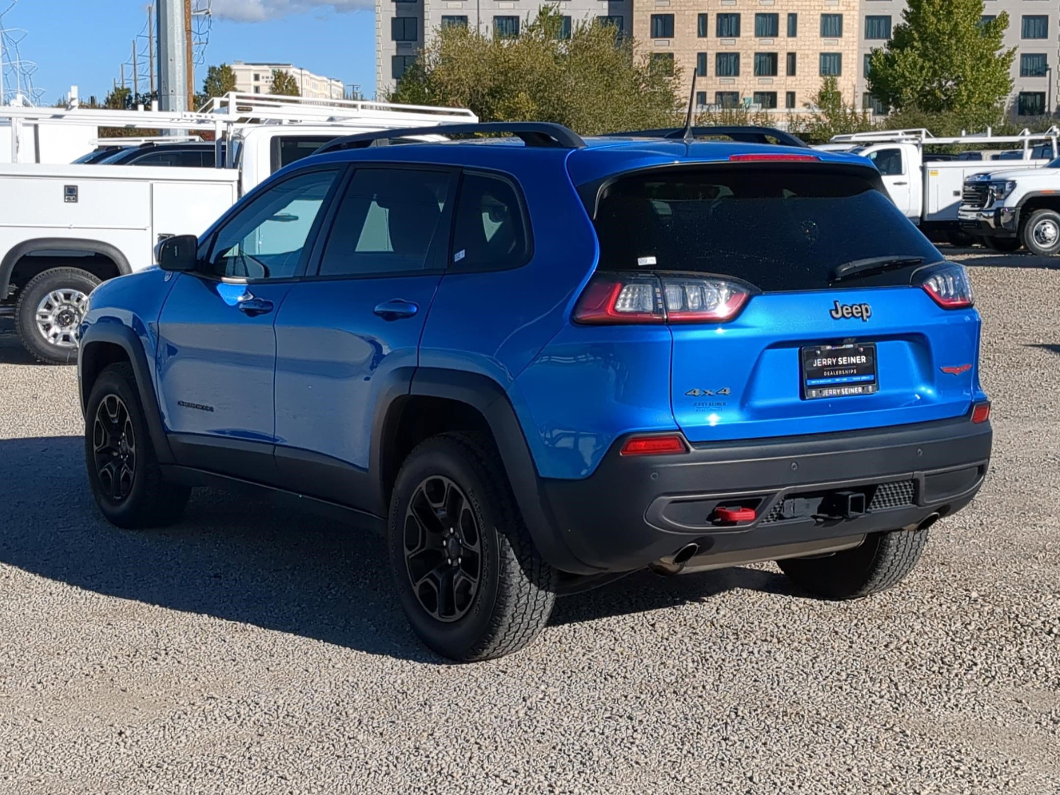 2021 Jeep Cherokee Trailhawk photo 2