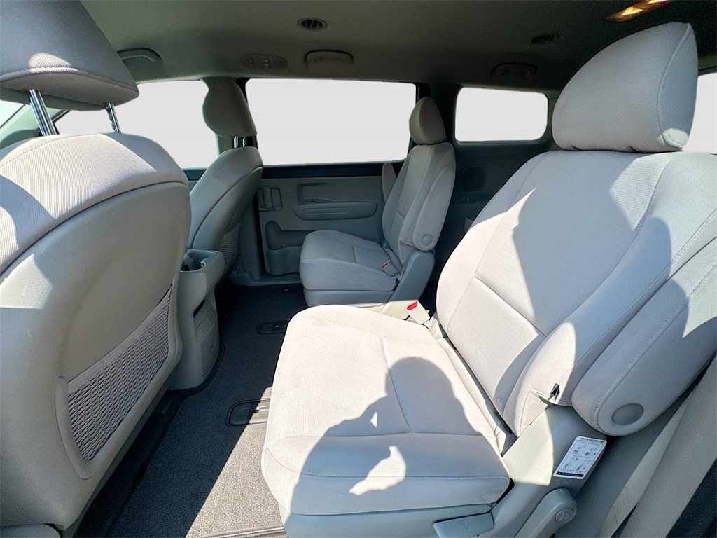 2015 Kia Sedona LX photo 23