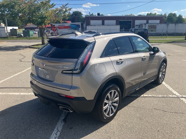 2023 Cadillac XT4 Sport photo 5