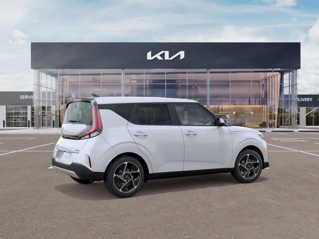 2025 Kia Soul EX photo 5