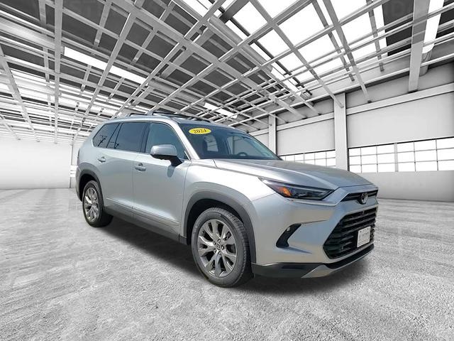 2024 Toyota Grand Highlander Limited's photo