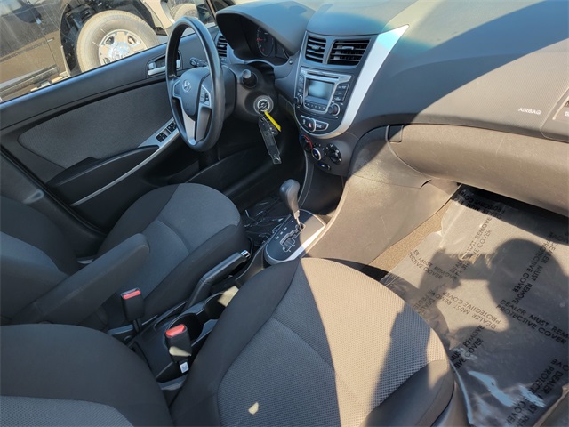 2014 Hyundai Accent GS photo 19