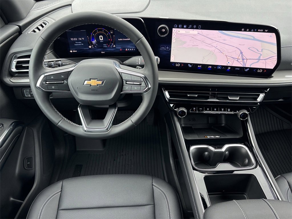 2026 Chevrolet Traverse photo 3