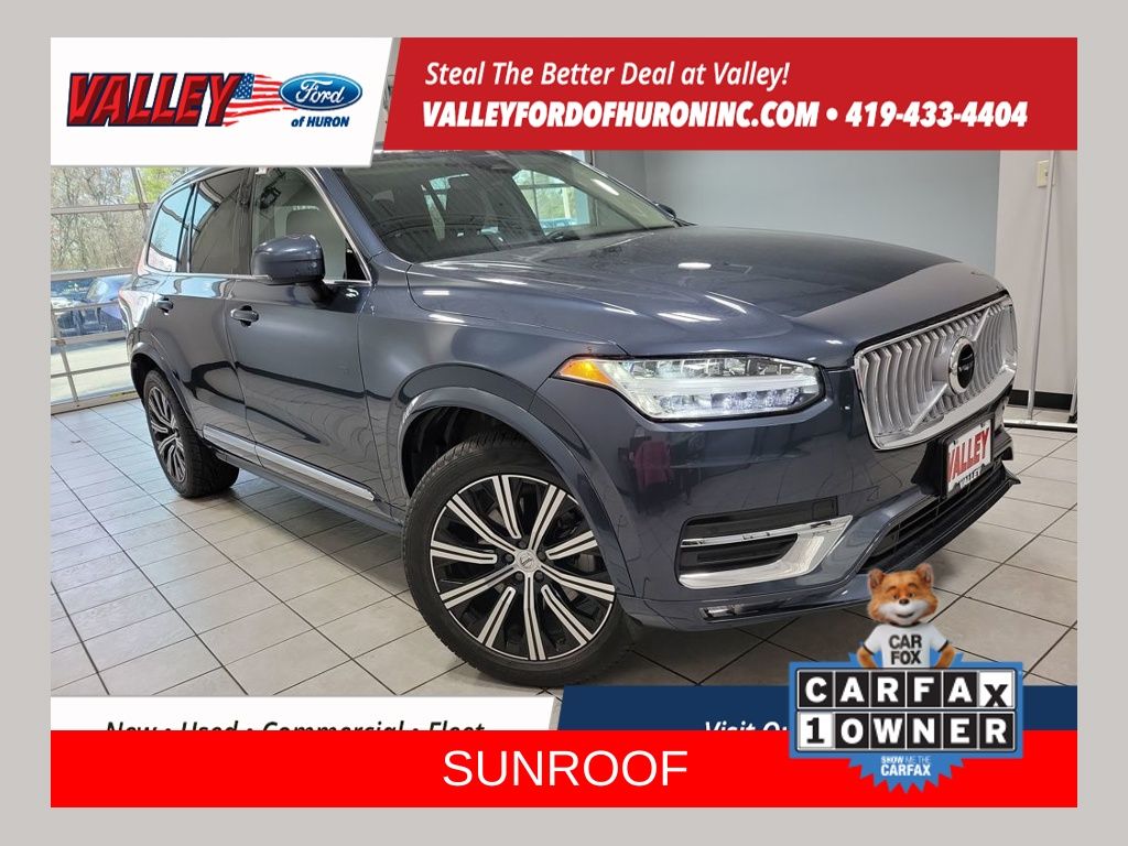 2025 Volvo XC90 Core's photo