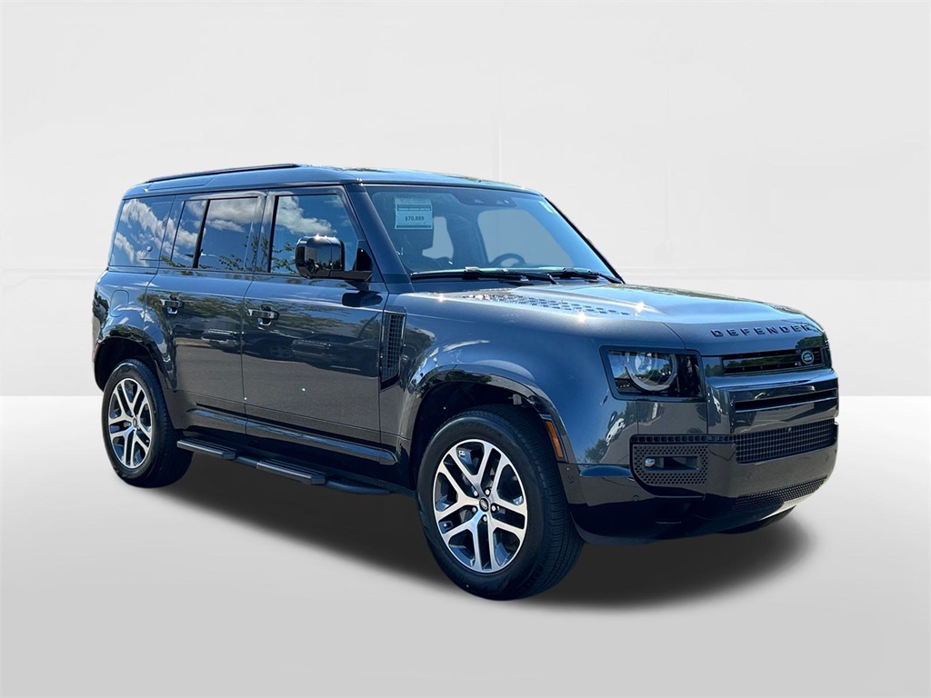 2024 Land Rover Defender 110 X-Dynamic SE photo 3
