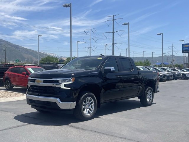2025 Chevrolet Silverado 1500 LT photo 4