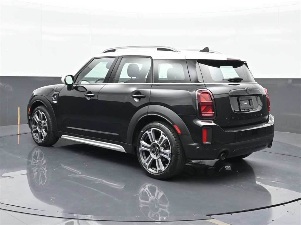 2024 Mini Cooper S Iconic photo 3
