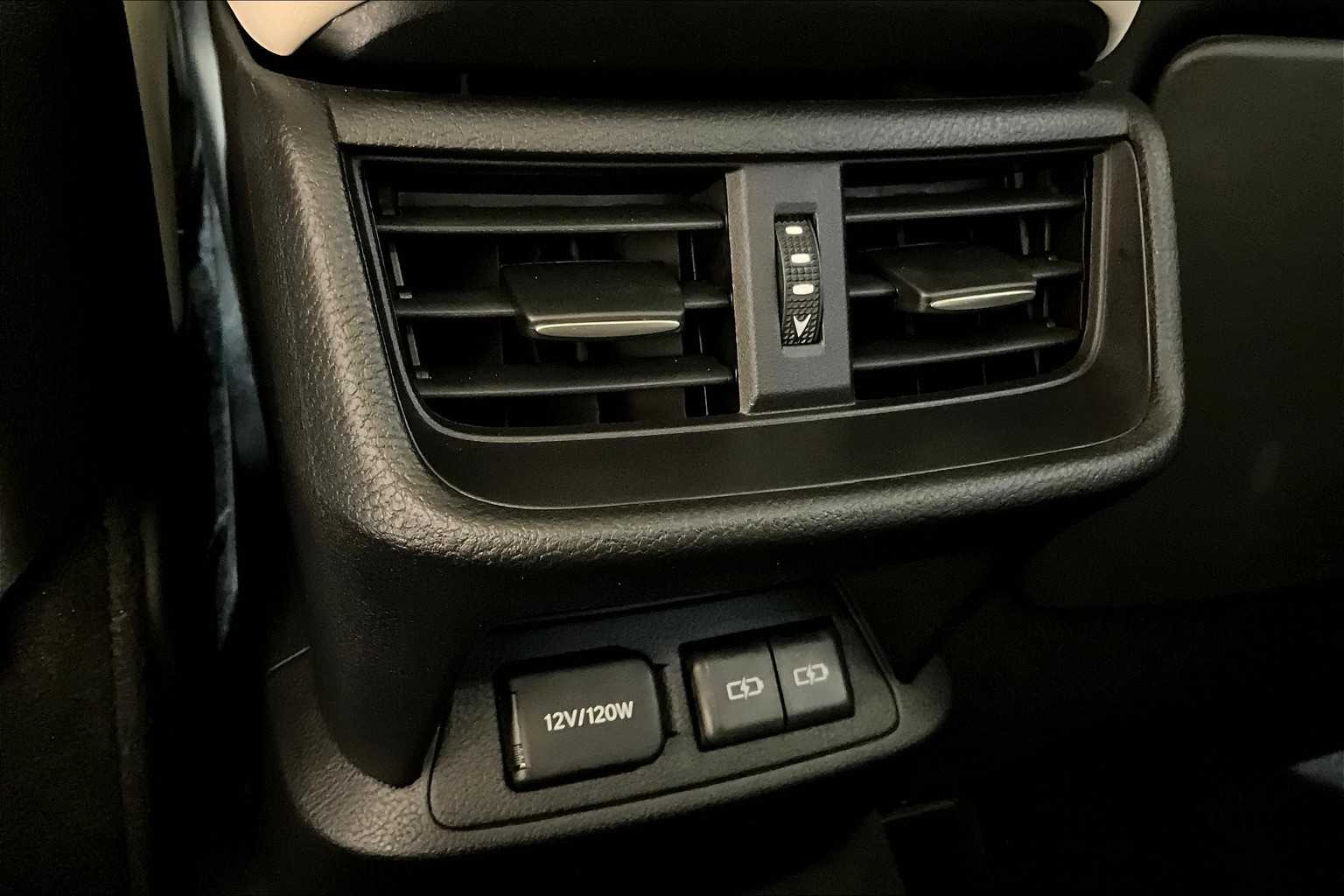 2025 Lexus ES 300h photo 31