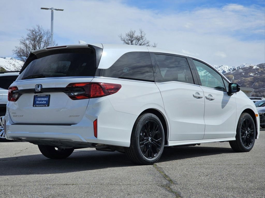 2026 Honda Odyssey photo 7