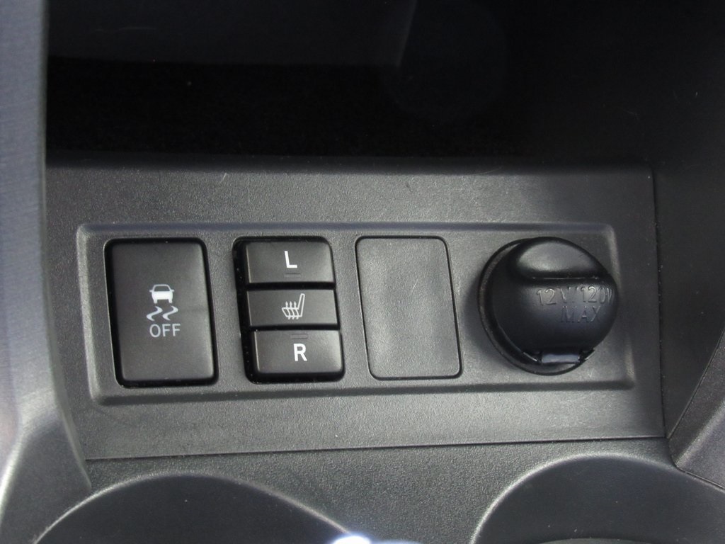 2011 Toyota RAV4 LE photo 30