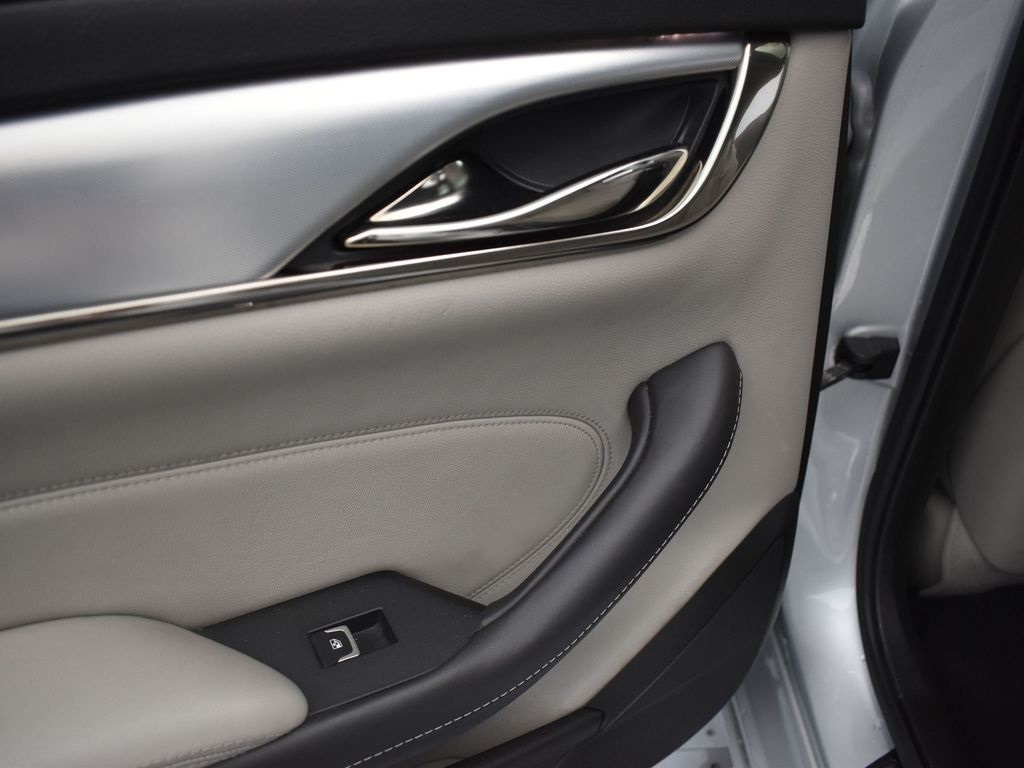 2018 Cadillac CTS Base photo 13