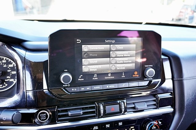 2023 Nissan Pathfinder SV photo 25