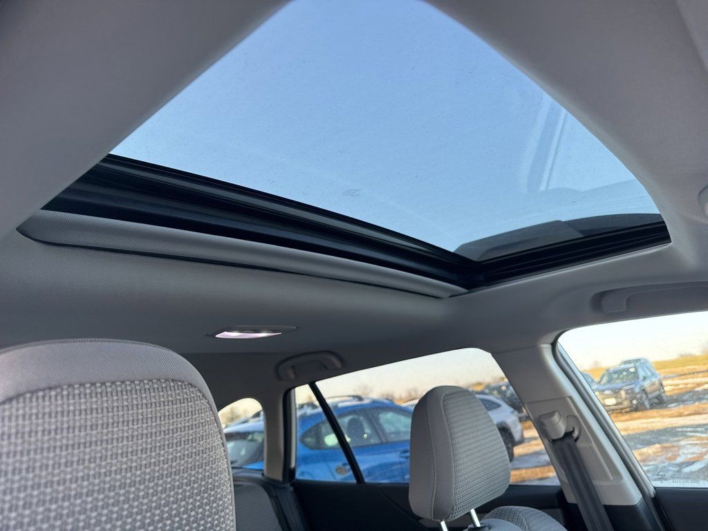 2025 SUBARU OUTBACK - Image 9