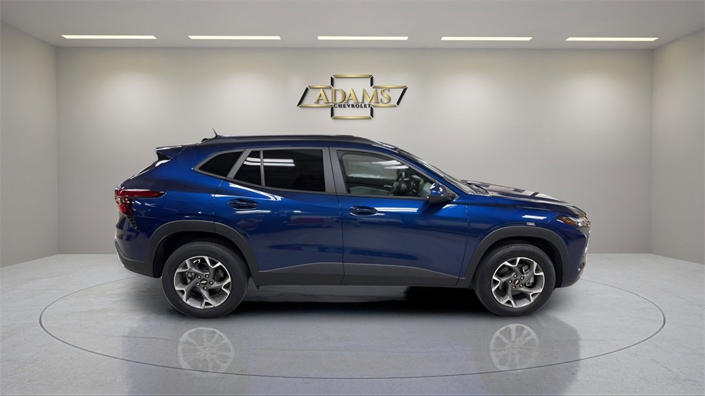 2024 Chevrolet Trax LT photo 6