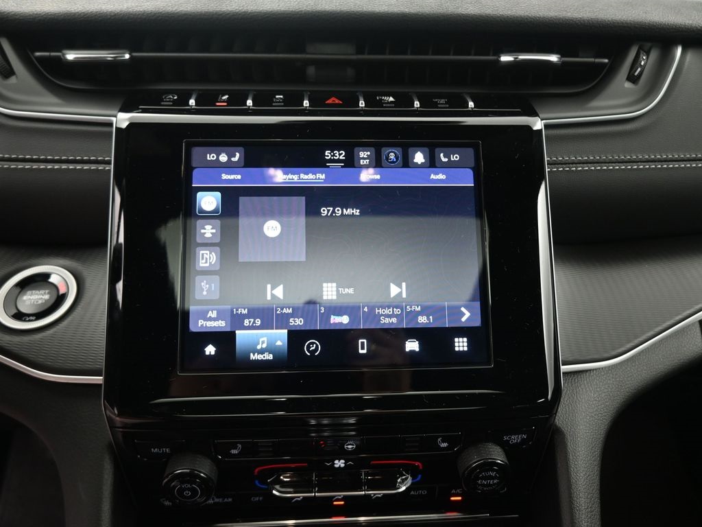 2025 Jeep Grand Cherokee Altitude X photo 28