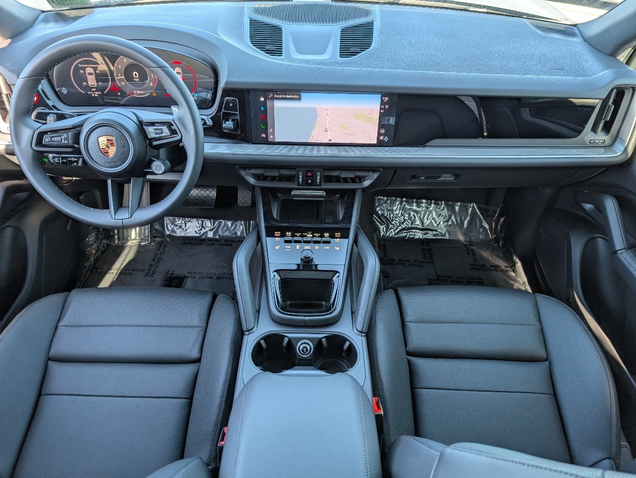 2025 Porsche Cayenne photo 6