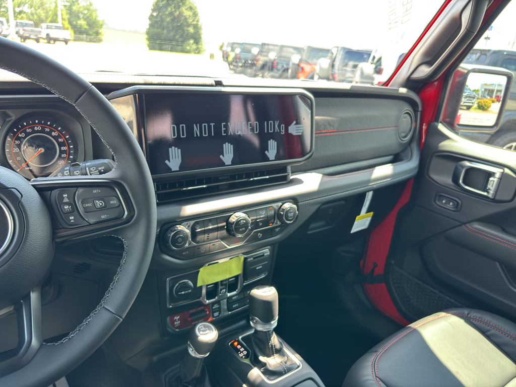 2025 Jeep Wrangler Rubicon photo 36