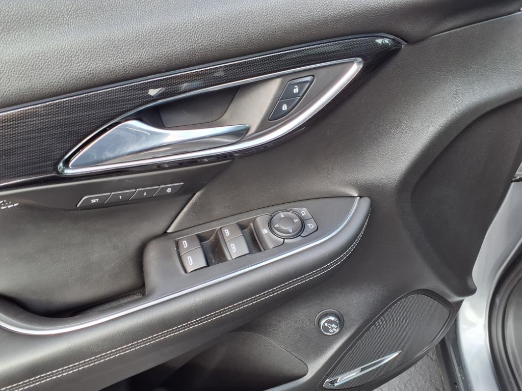 2022 Buick Envision Essence photo 16