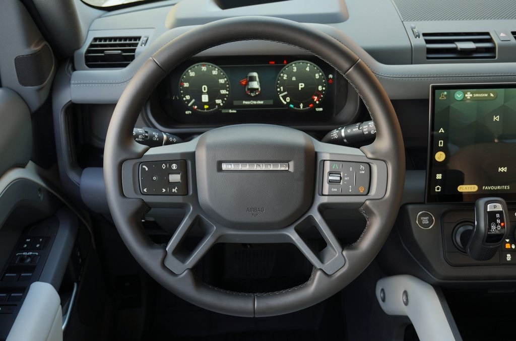 2026 LAND ROVER DEFENDER - Image 16