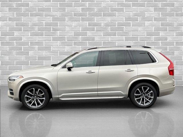 2017 Volvo XC90 Momentum photo 2