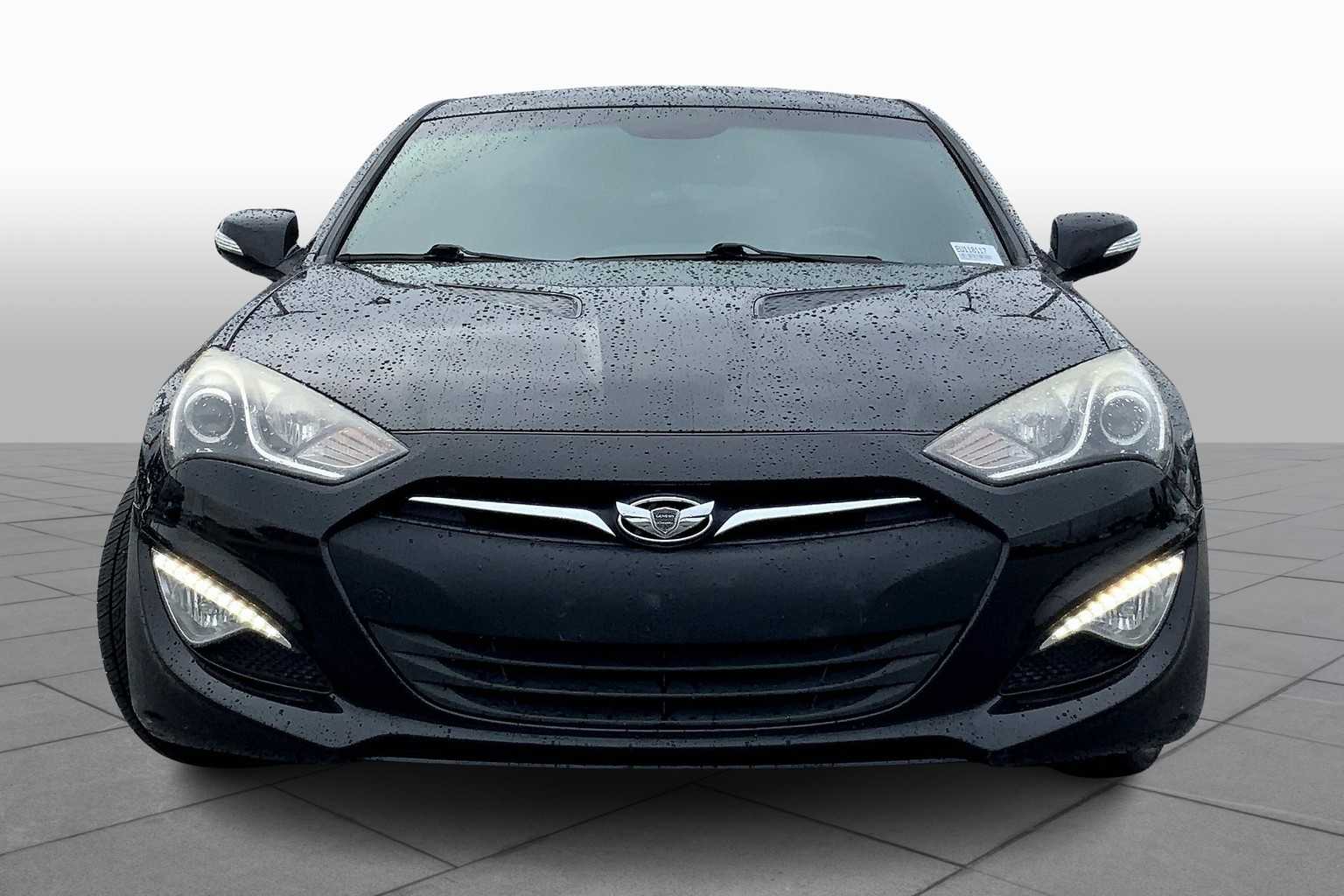 2014 Hyundai Genesis 3.8 photo 3