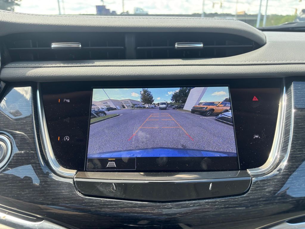2025 Cadillac XT6 Premium Luxury photo 8