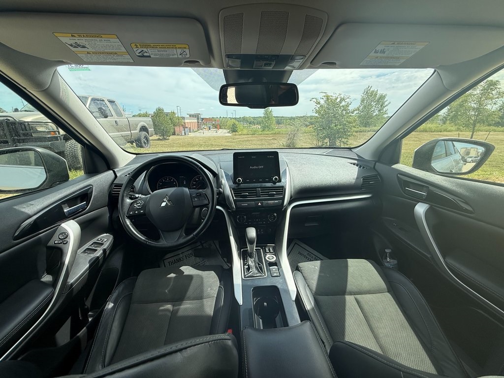 2022 Mitsubishi Eclipse Cross SE photo 10