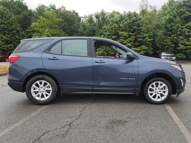 2018 Chevrolet Equinox LS photo 2