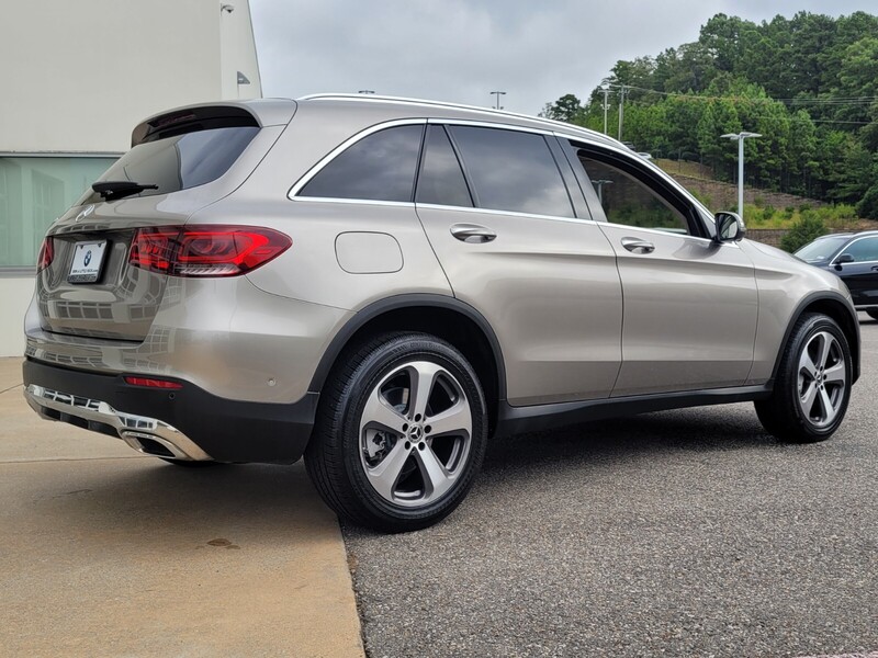 2022 Mercedes Benz GLC 300 photo 3
