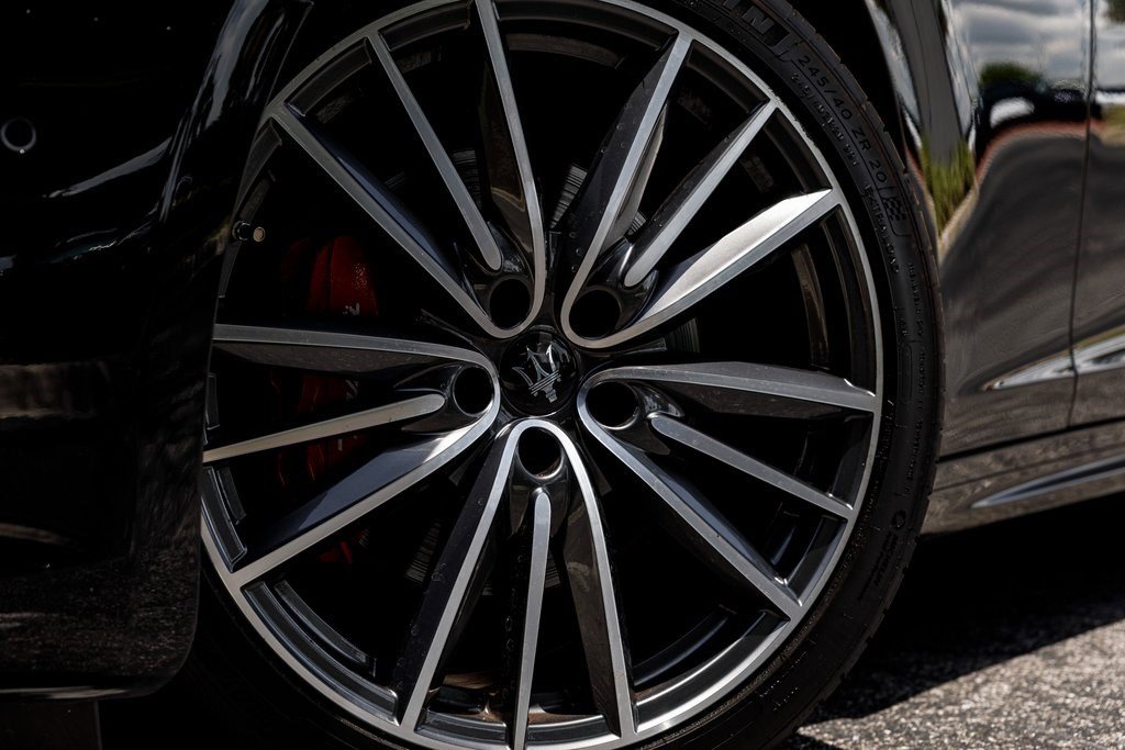 2020 Maserati Ghibli photo 32