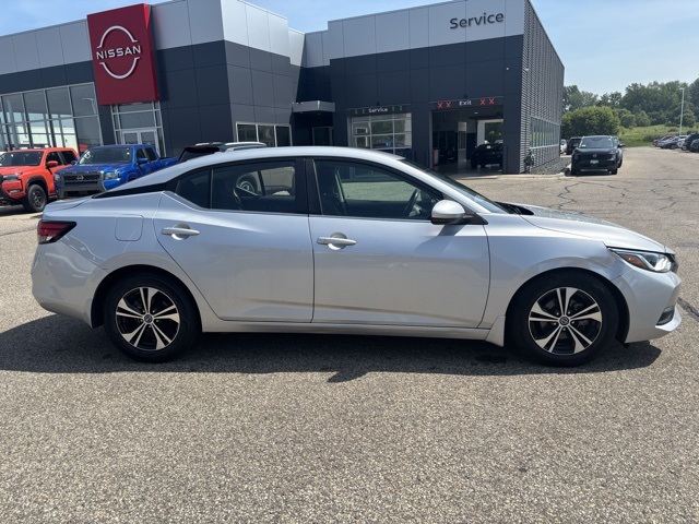 Used 2020 Nissan Sentra SV with VIN 3N1AB8CV6LY209194 for sale in Rochester, Minnesota