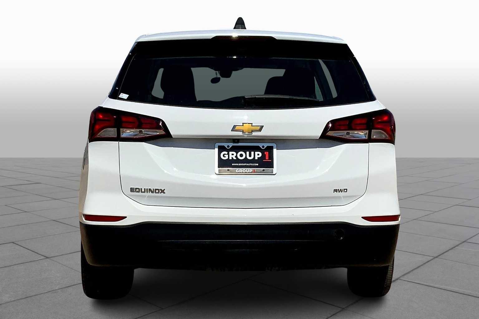 2024 Chevrolet Equinox LS photo 4