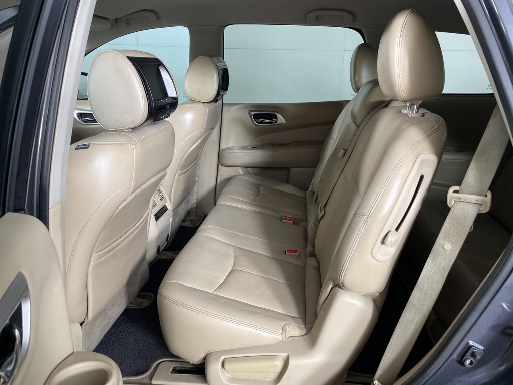 2014 Nissan Pathfinder SL photo 36