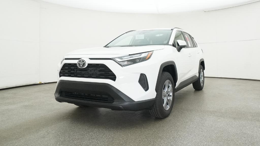 2025 Toyota RAV4 Hybrid LE photo 3