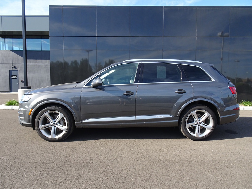 2019 Audi Q7 55 Prestige photo 3
