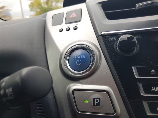 2017 Toyota Prius V Five photo 25