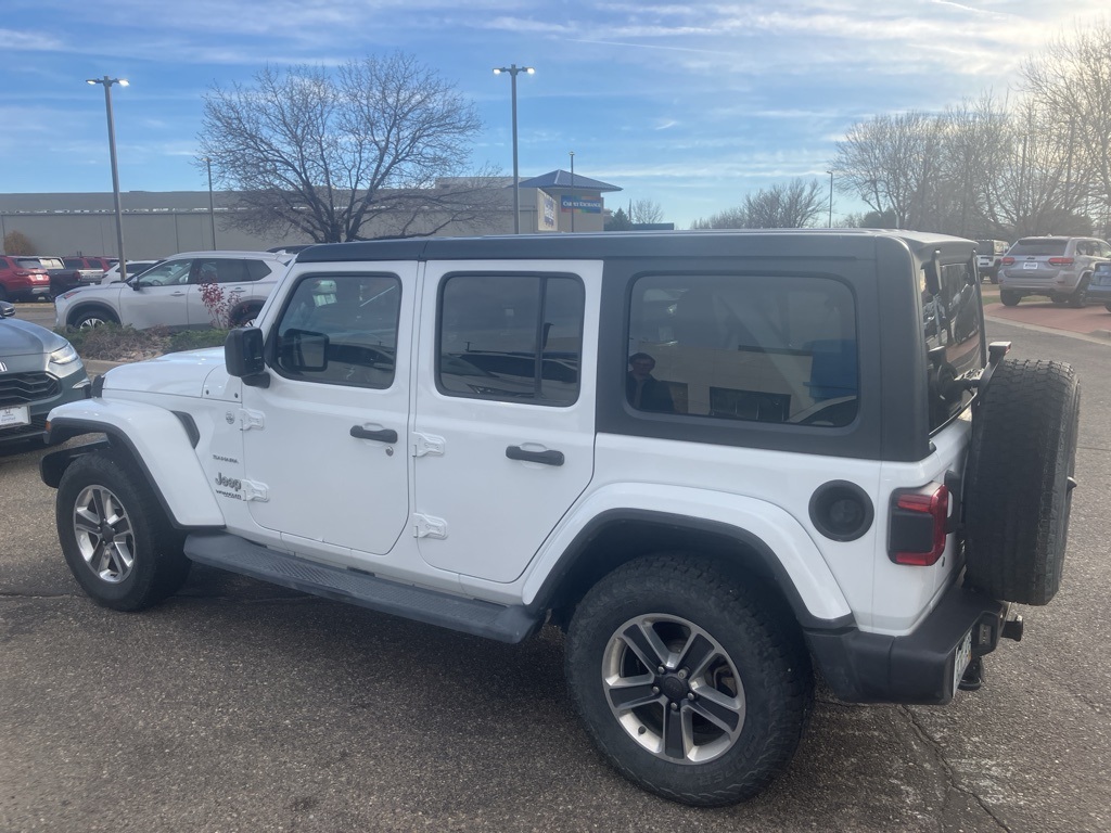 2018 Jeep Wrangler Unlimited Sahara photo 2