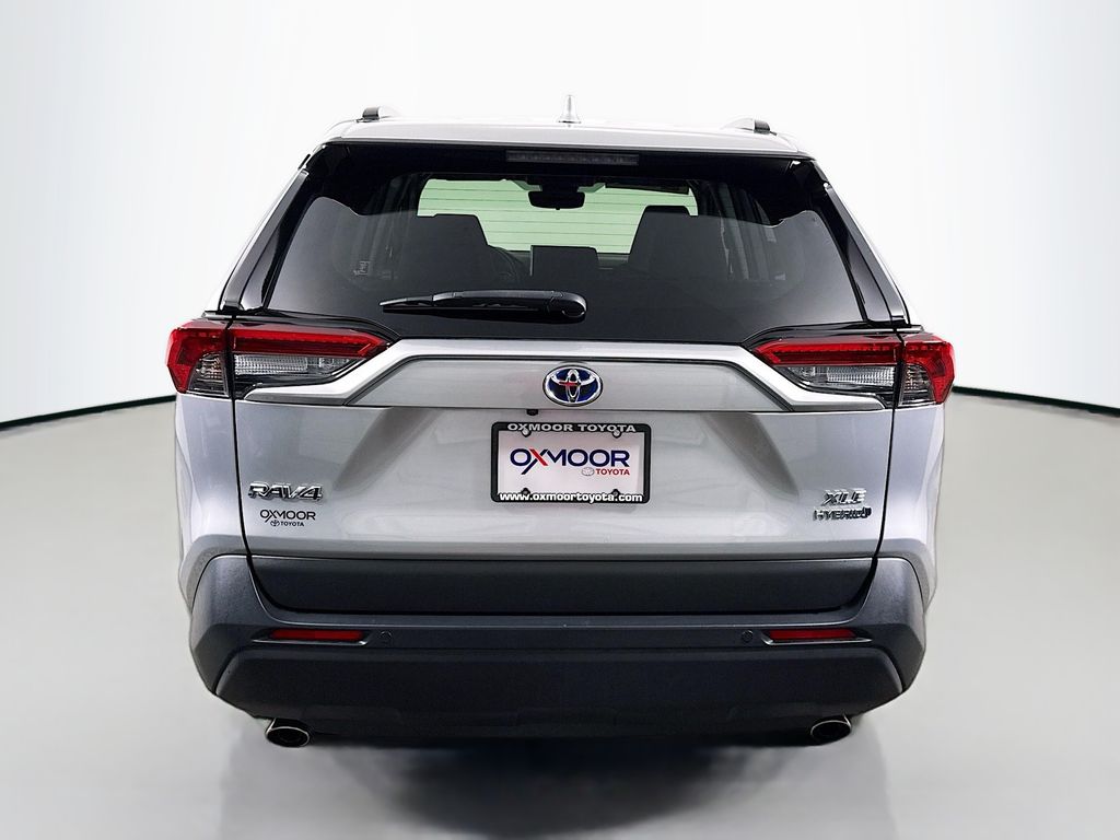 2023 Toyota RAV4 Hybrid XLE photo 6