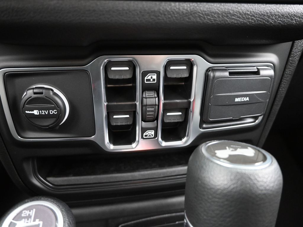 2025 Jeep Wrangler Sport S photo 16